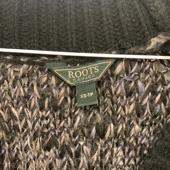 Roots gently used acrylic/wool sweater - Picture 2 of 5